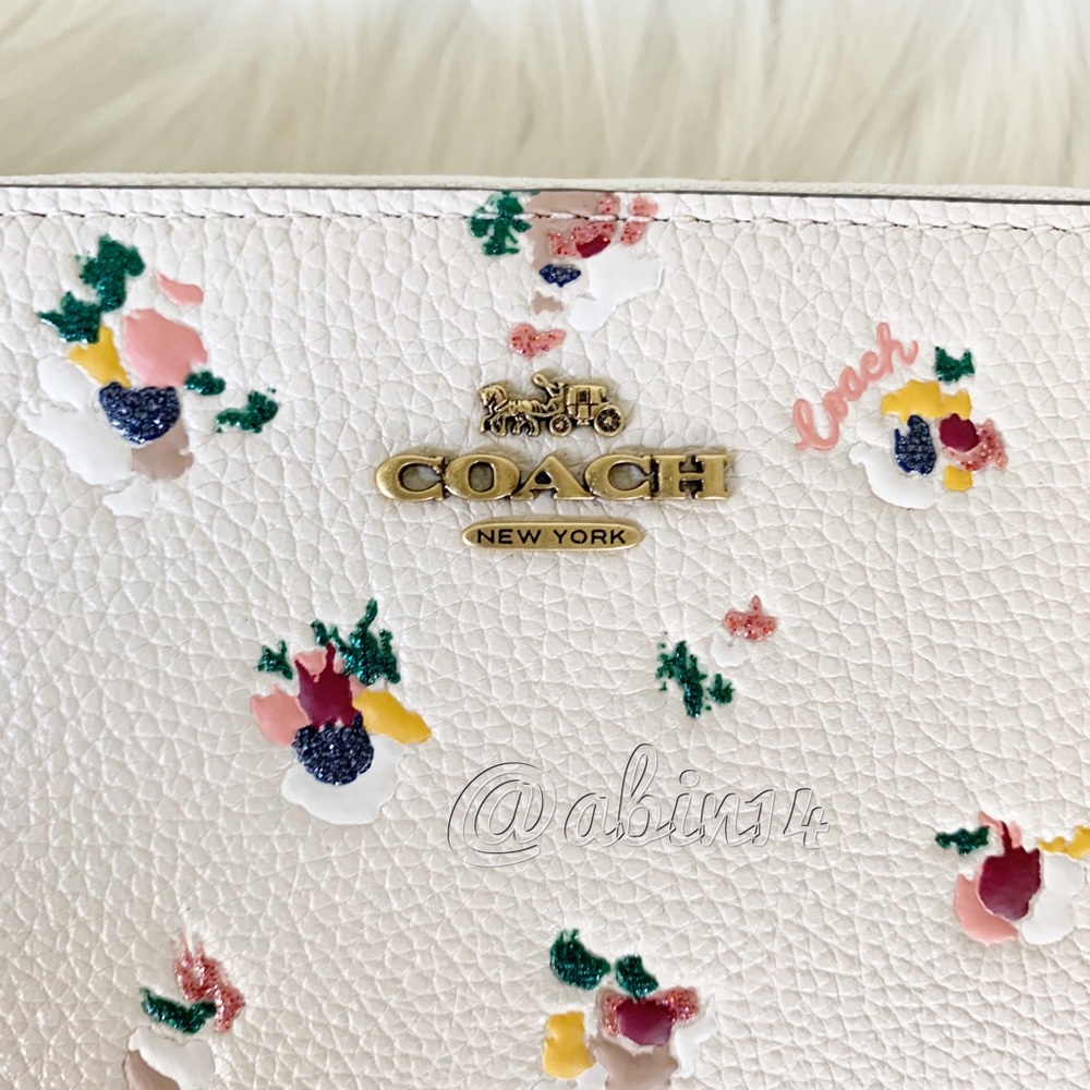 NWT Coach Leather Zip Around Continental Wallet Wristlet with Floral Print - Picture 2 of 6